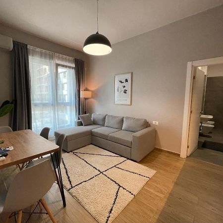 Square 21 Apartments Тирана Экстерьер фото