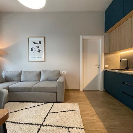 Square 21 Apartments Тирана Экстерьер фото