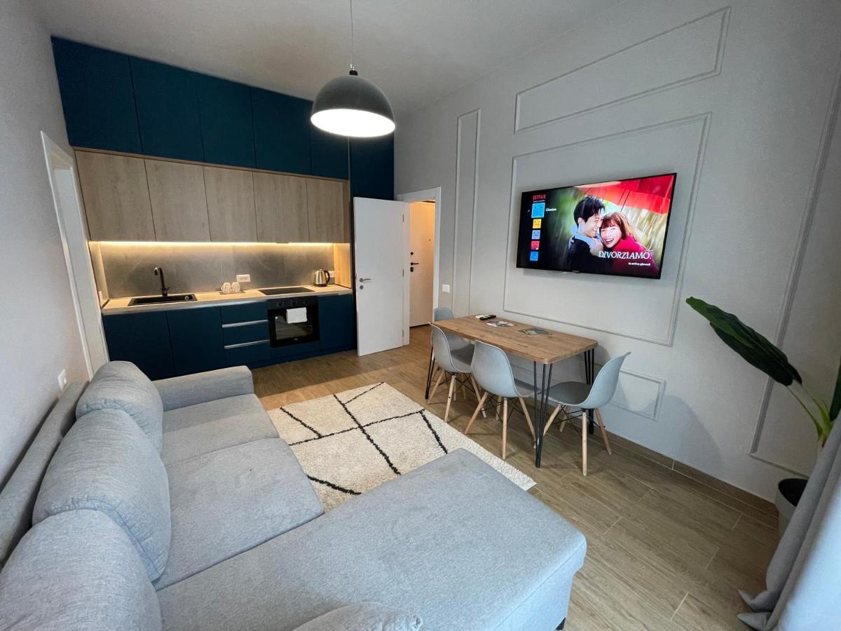 Square 21 Apartments Тирана Экстерьер фото
