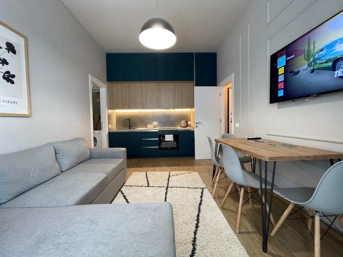 Square 21 Apartments Тирана Экстерьер фото