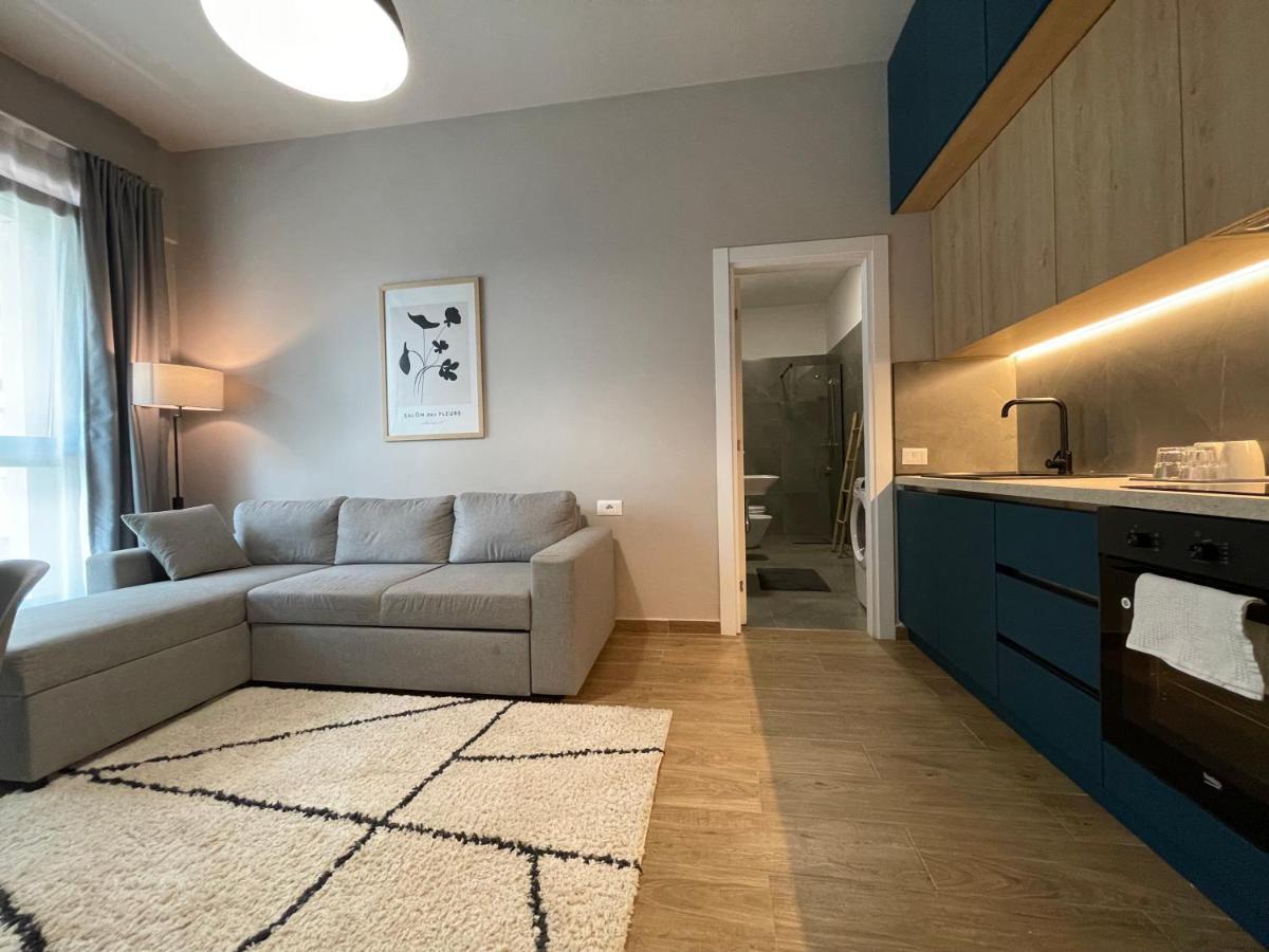 Square 21 Apartments Тирана Экстерьер фото